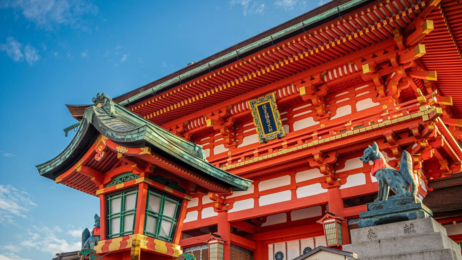 東京の街角、朝の光